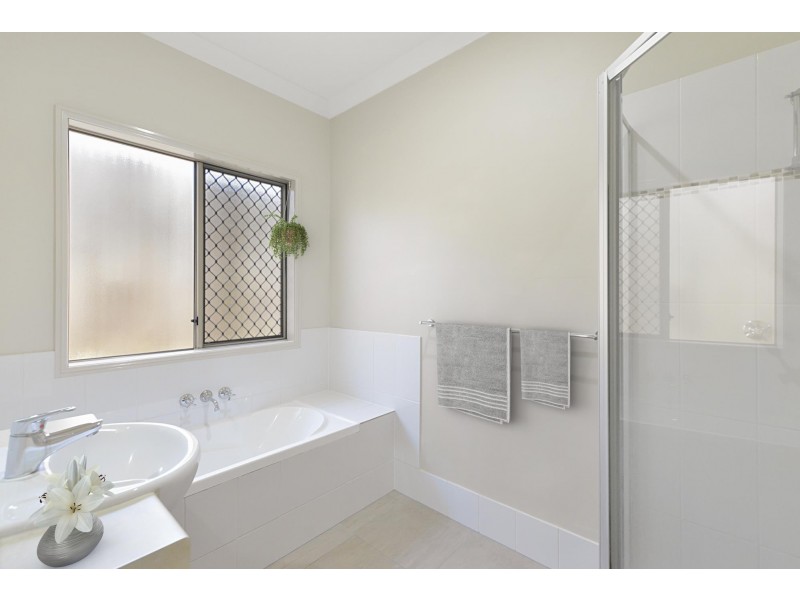 10 Kondalilla Terrace, Waterford QLD 4133