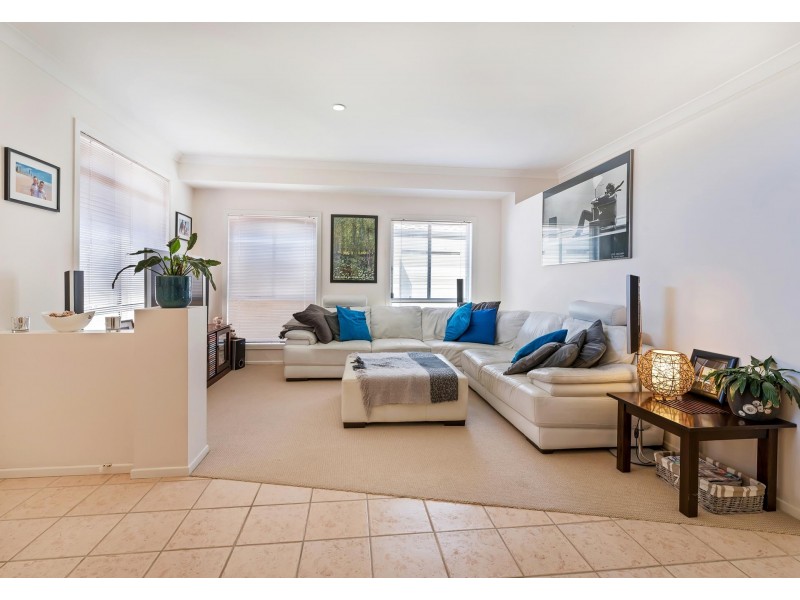 19 Cedarwood Crescent, Robina QLD 4226