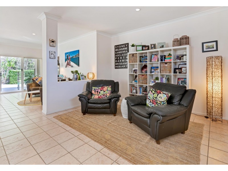 19 Cedarwood Crescent, Robina QLD 4226