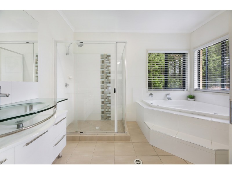 52 Solomon Lane, Wongawallan QLD 4210