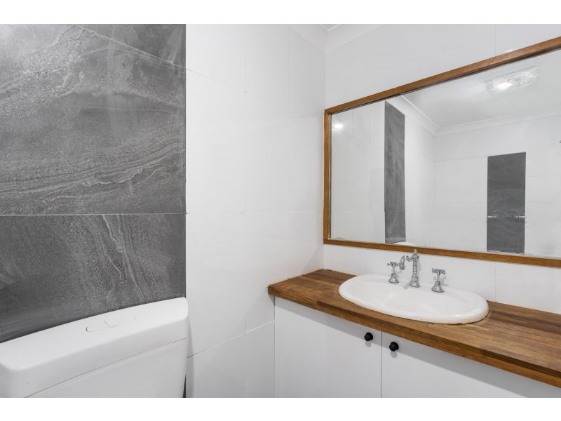 42/2-10 Coolgardie Street, Elanora QLD 4221