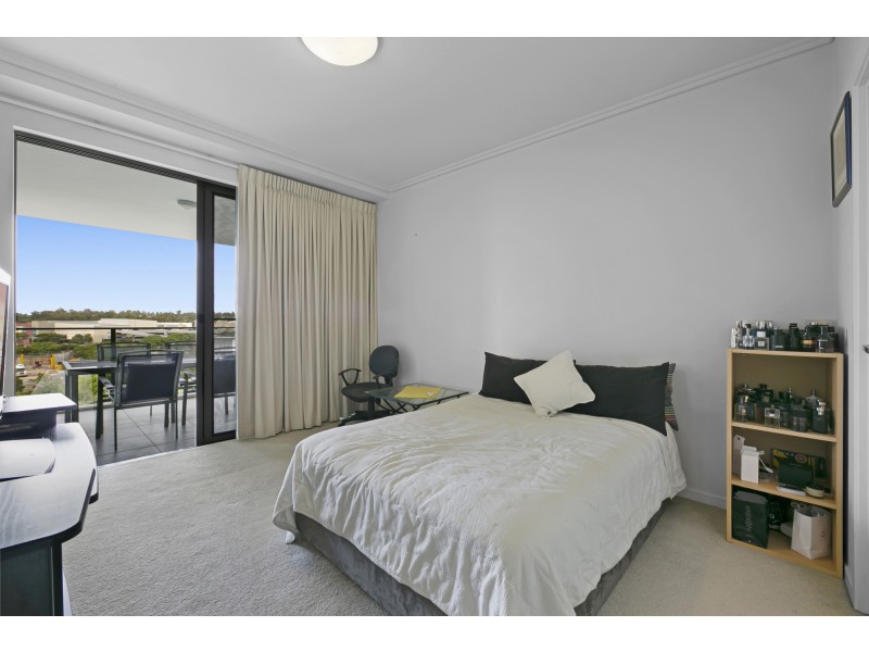 127/2-4 Riverwalk Avenue, Robina QLD 4226