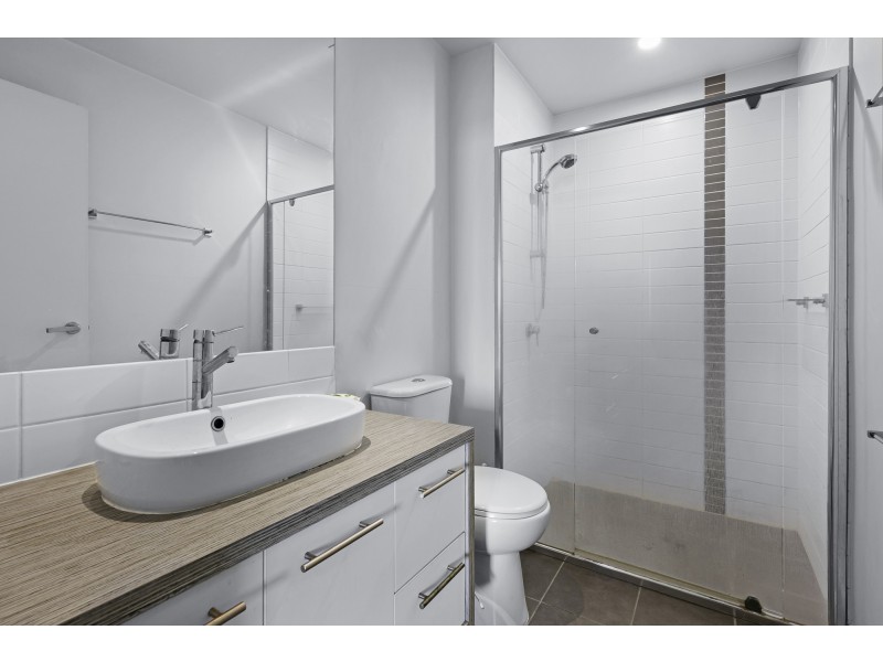 127/2-4 Riverwalk Avenue, Robina QLD 4226