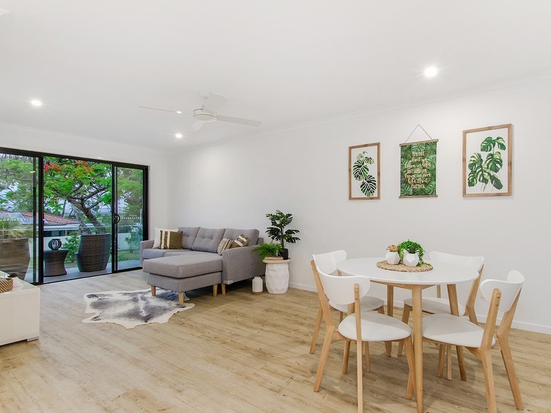 6 Jingella Street, Hope Island QLD 4212