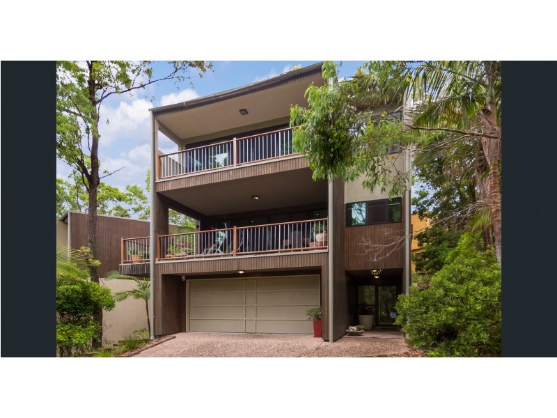 8 Sanctuary Crest Drive, Currumbin QLD 4223