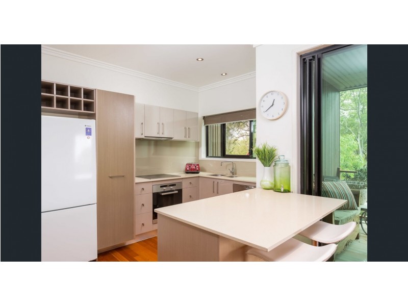 8 Sanctuary Crest Drive, Currumbin QLD 4223