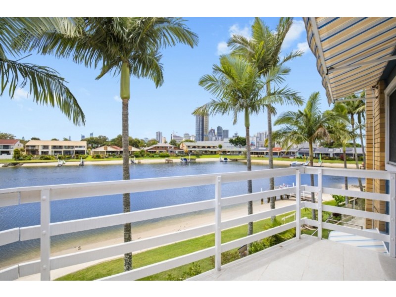 6/22 Aquila Court, Mermaid Waters QLD 4218