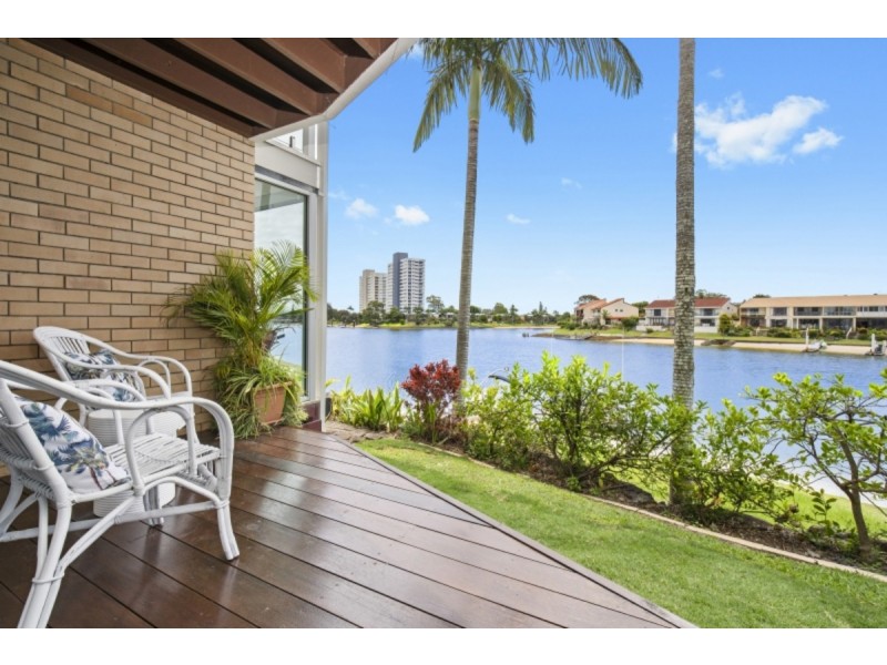 6/22 Aquila Court, Mermaid Waters QLD 4218