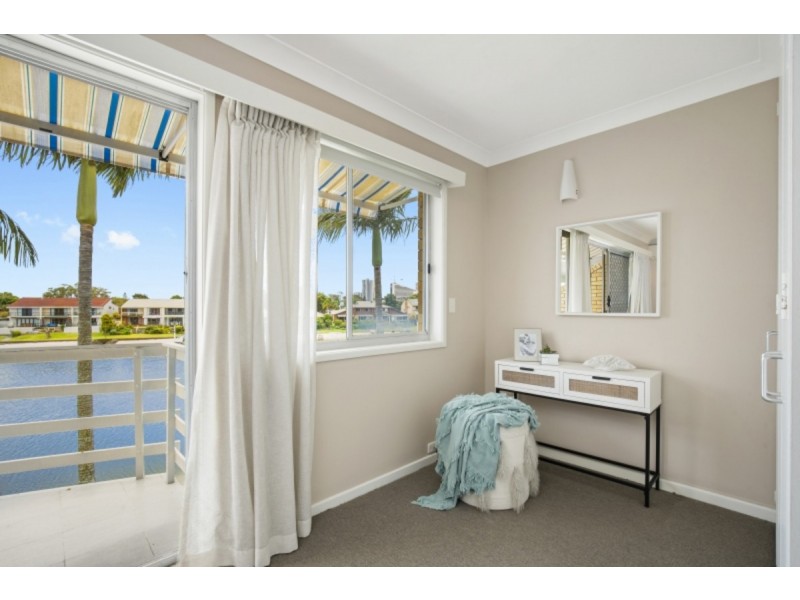 6/22 Aquila Court, Mermaid Waters QLD 4218