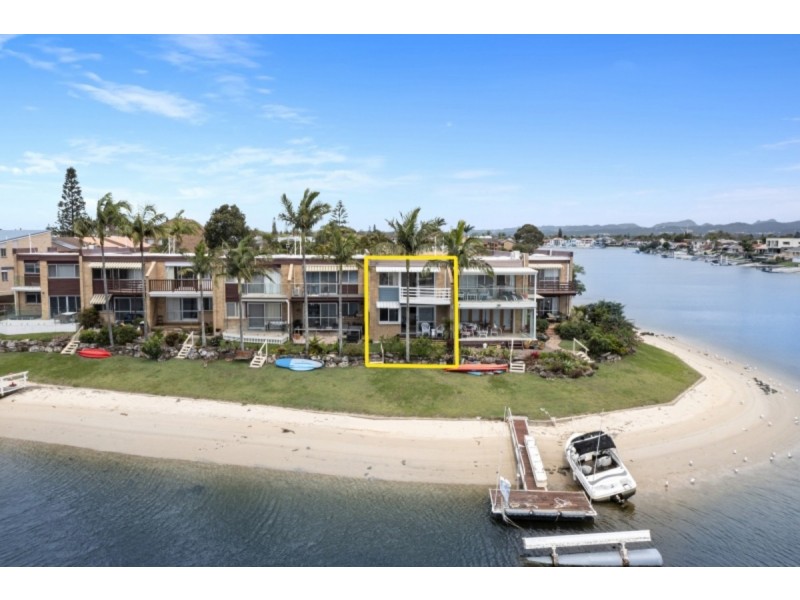 6/22 Aquila Court, Mermaid Waters QLD 4218