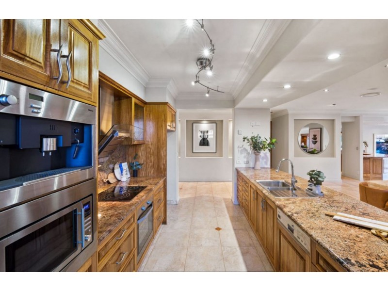 75 The Sovereign Mile, Paradise Point QLD 4216