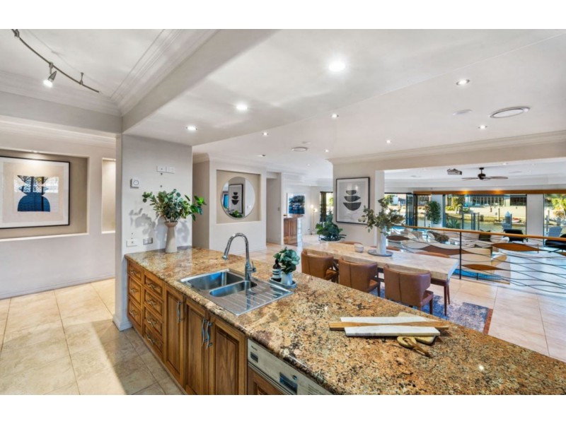 75 The Sovereign Mile, Paradise Point QLD 4216