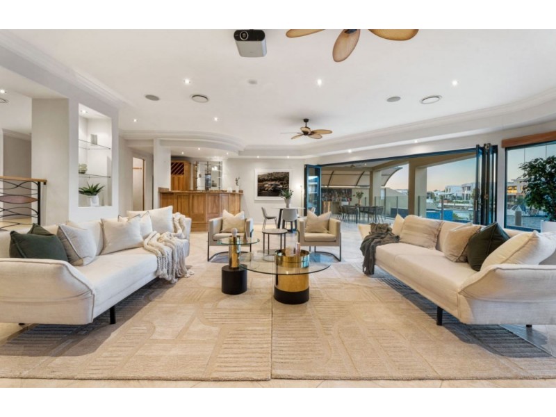 75 The Sovereign Mile, Paradise Point QLD 4216