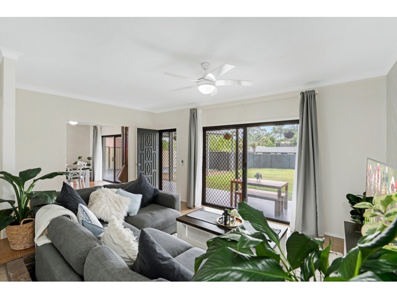 15 Dormello Drive, Worongary QLD 4213