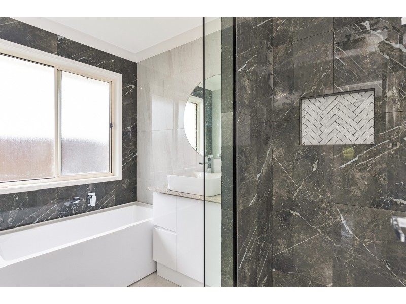 6 Amaray Drive, Upper Coomera QLD 4209