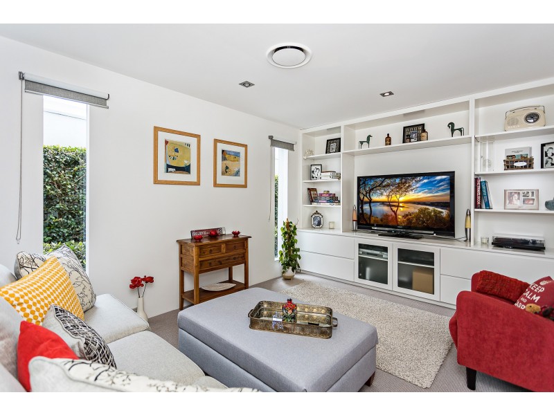 835 Legend Trail, Robina QLD 4226