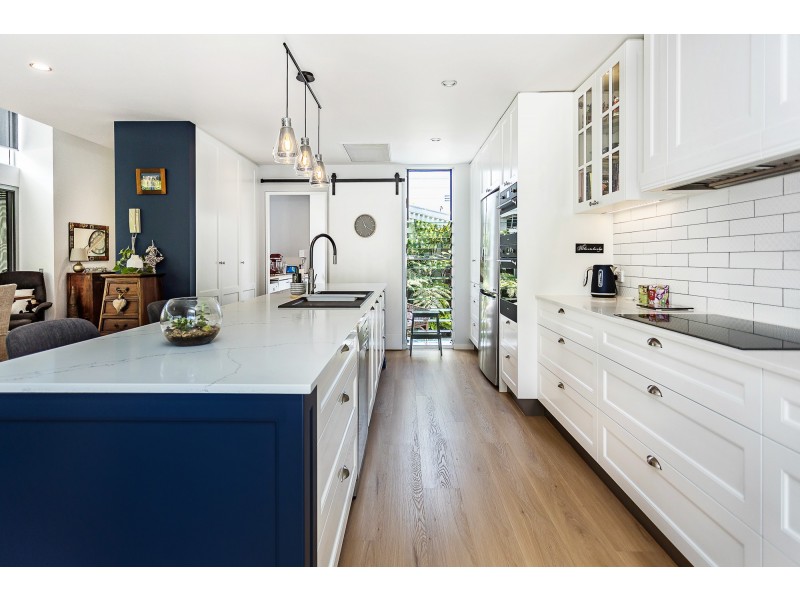 835 Legend Trail, Robina QLD 4226