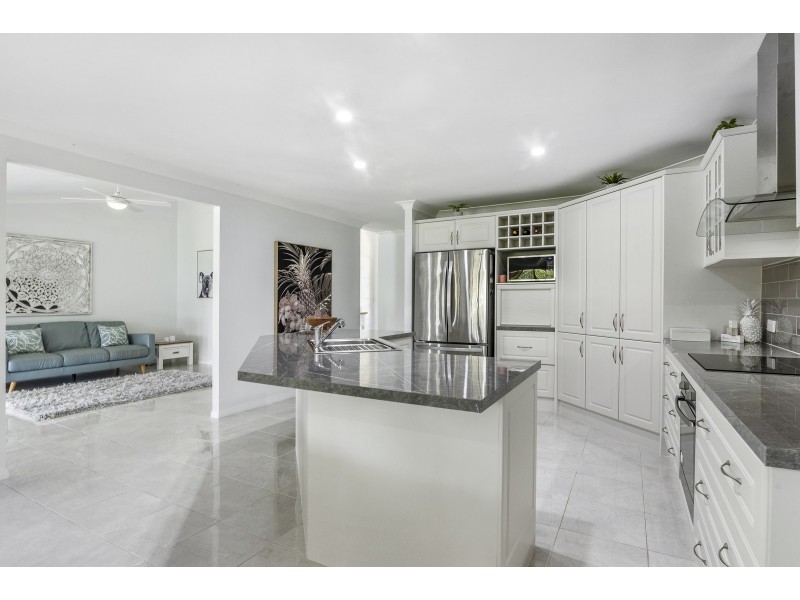 3 Miling Court, Robina QLD 4226