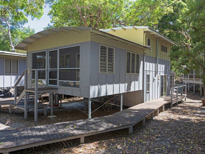 Lindsay 9 Couran Cove, South Stradbroke QLD 4216