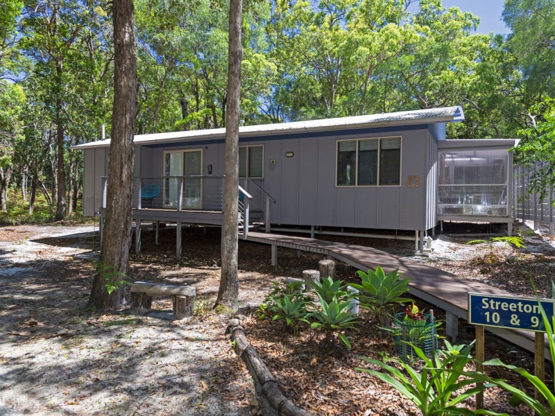 Lindsay 9 Couran Cove, South Stradbroke QLD 4216