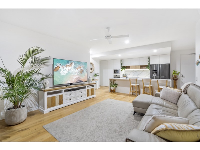 405/10 Third Avenue, Palm Beach QLD 4221