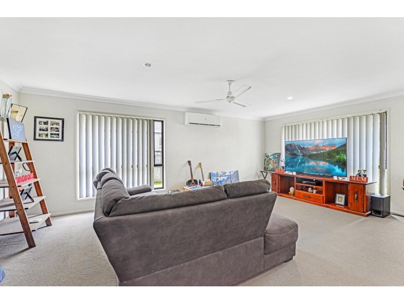 8 Freesia Court, Ormeau QLD 4208