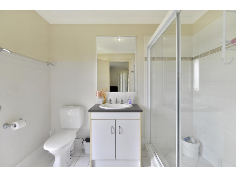 8 Freesia Court, Ormeau QLD 4208