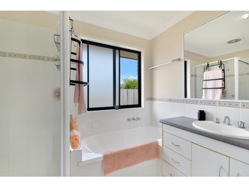 8 Freesia Court, Ormeau QLD 4208