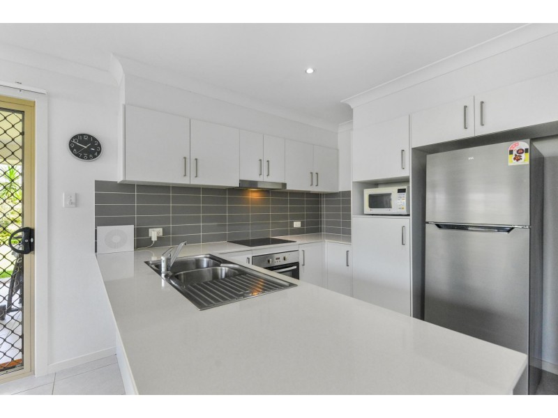 4 Jacqueline Bay, Ormeau QLD 4208