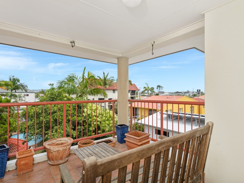 6/6-8 Petrel Avenue, Mermaid Beach QLD 4218