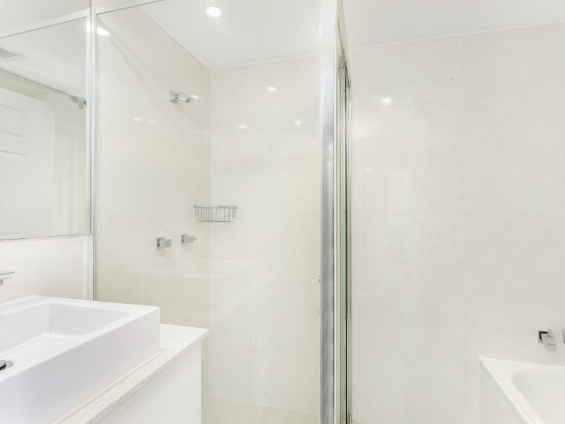 6/6-8 Petrel Avenue, Mermaid Beach QLD 4218