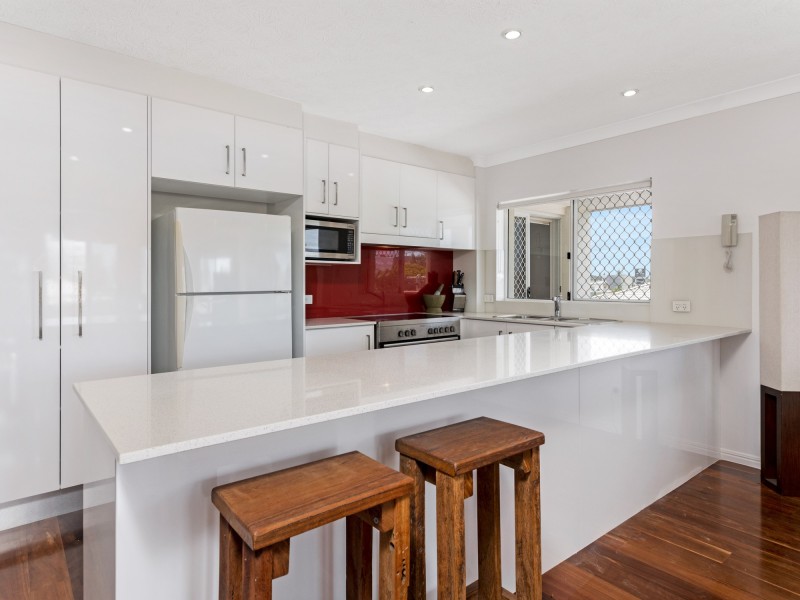 6/6-8 Petrel Avenue, Mermaid Beach QLD 4218