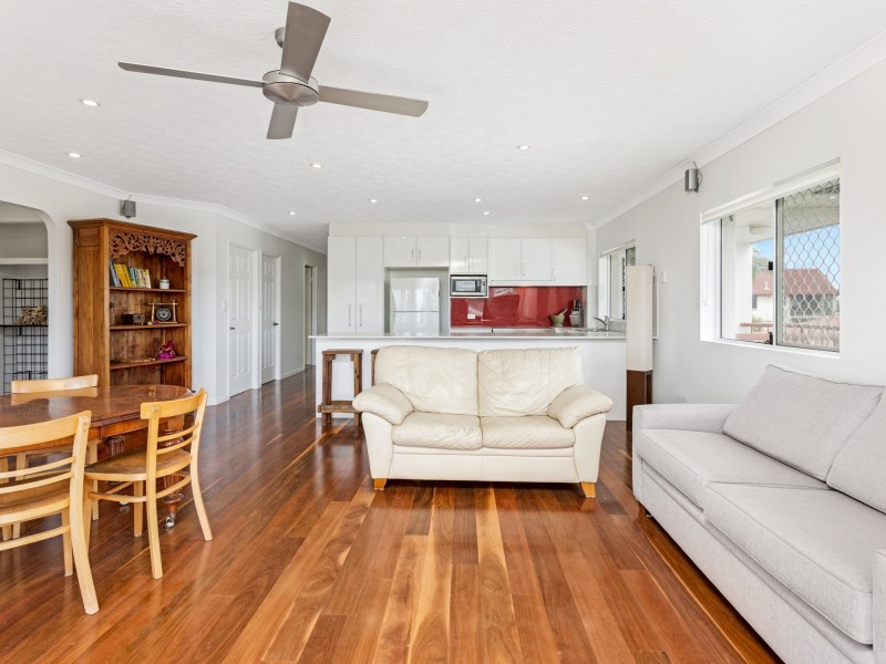 6/6-8 Petrel Avenue, Mermaid Beach QLD 4218