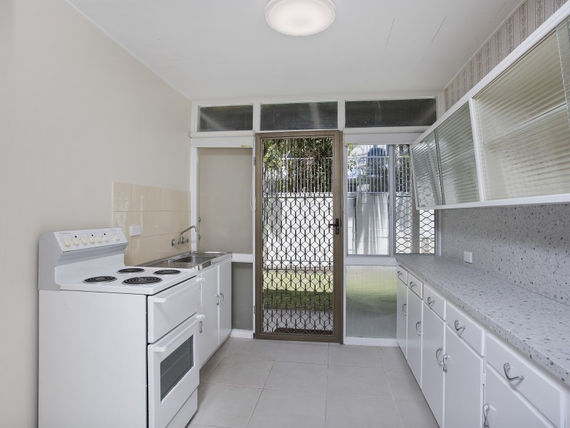 1/11 Anne Avenue, Broadbeach QLD 4218