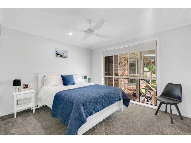 6 Pinehurst Place, Robina QLD 4226