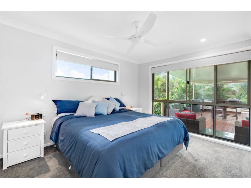 6 Pinehurst Place, Robina QLD 4226