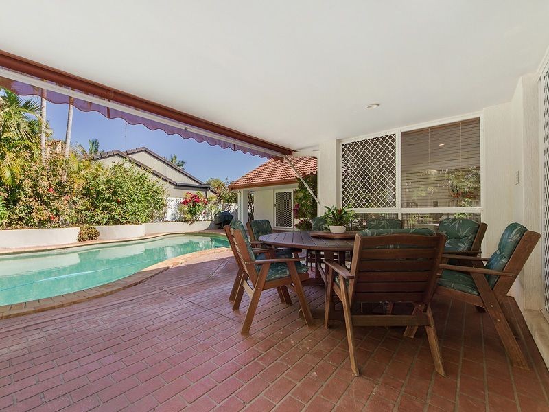 37 Beauty Point Drive, Robina QLD 4226