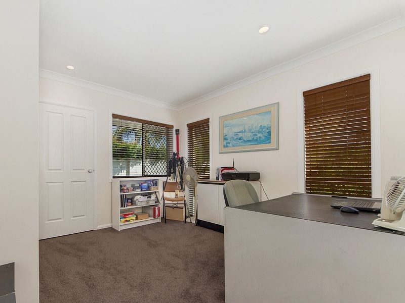 37 Beauty Point Drive, Robina QLD 4226