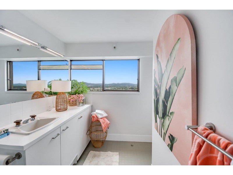 43/146-156 The Esplanade, Burleigh Heads QLD 4220