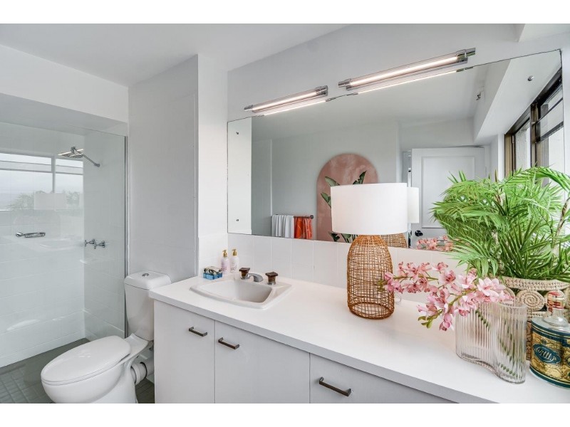 43/146-156 The Esplanade, Burleigh Heads QLD 4220