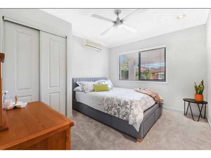 71 Tradewinds Avenue, Paradise Point QLD 4216