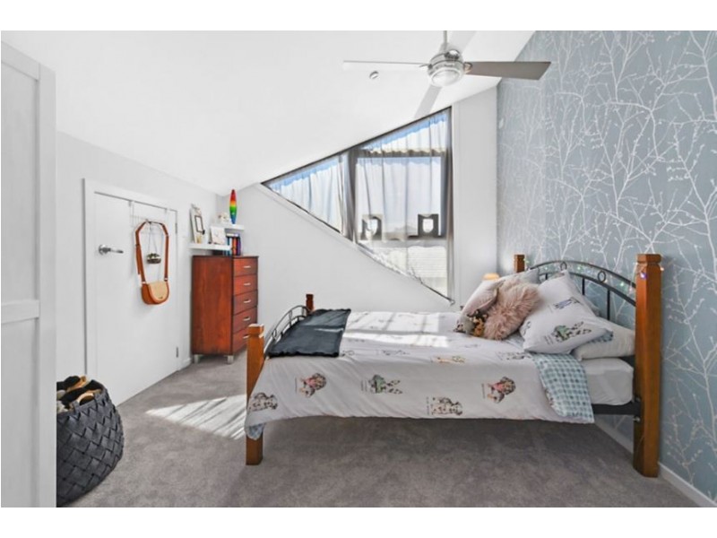 71 Tradewinds Avenue, Paradise Point QLD 4216