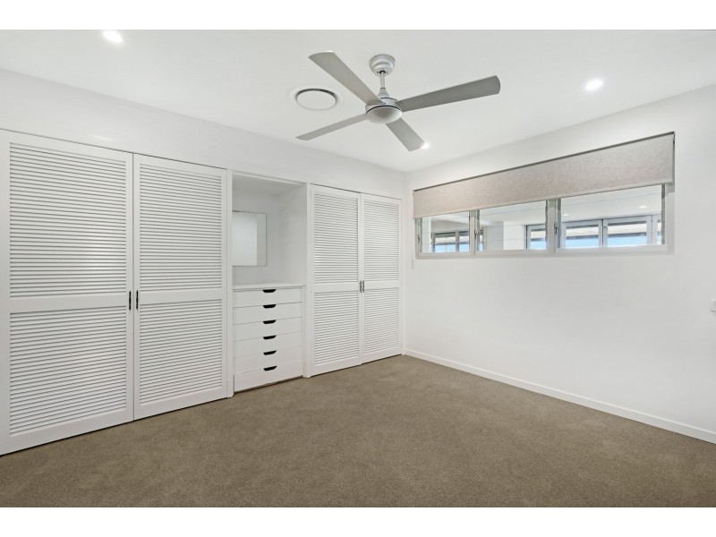 6 Bunya Place, Palm Beach QLD 4221