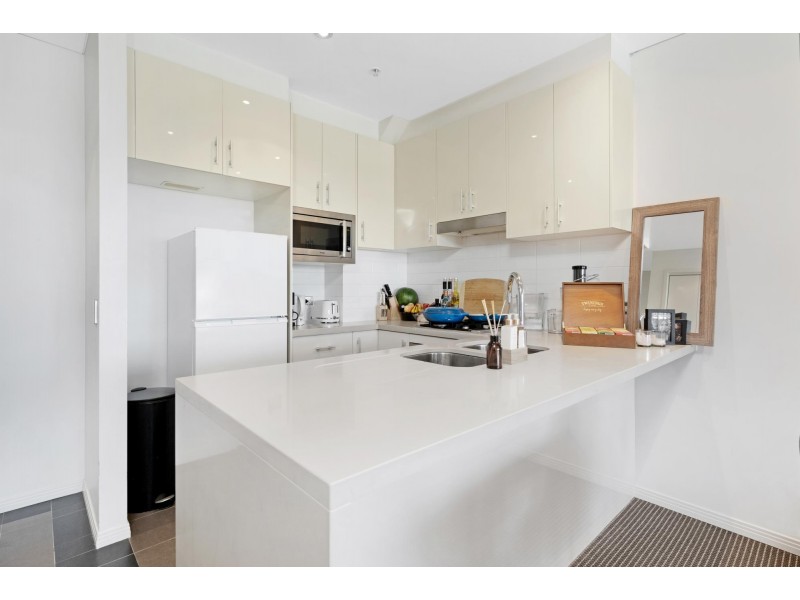 1402/2 Aqua Street, Southport QLD 4215