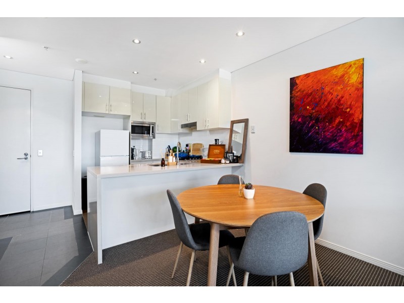 1402/2 Aqua Street, Southport QLD 4215