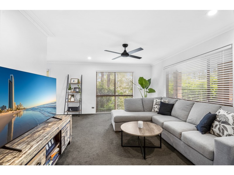 12 Josephine Terrace, Highland Park QLD 4211