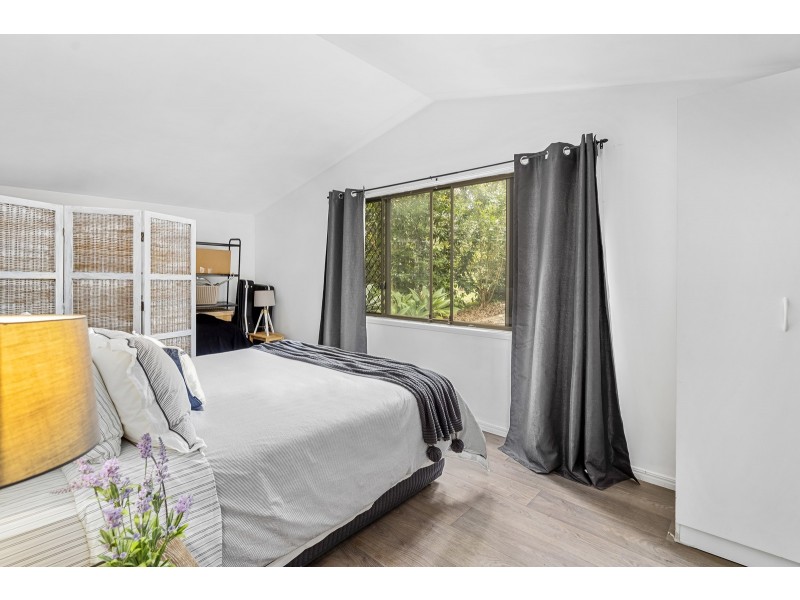 12 Josephine Terrace, Highland Park QLD 4211