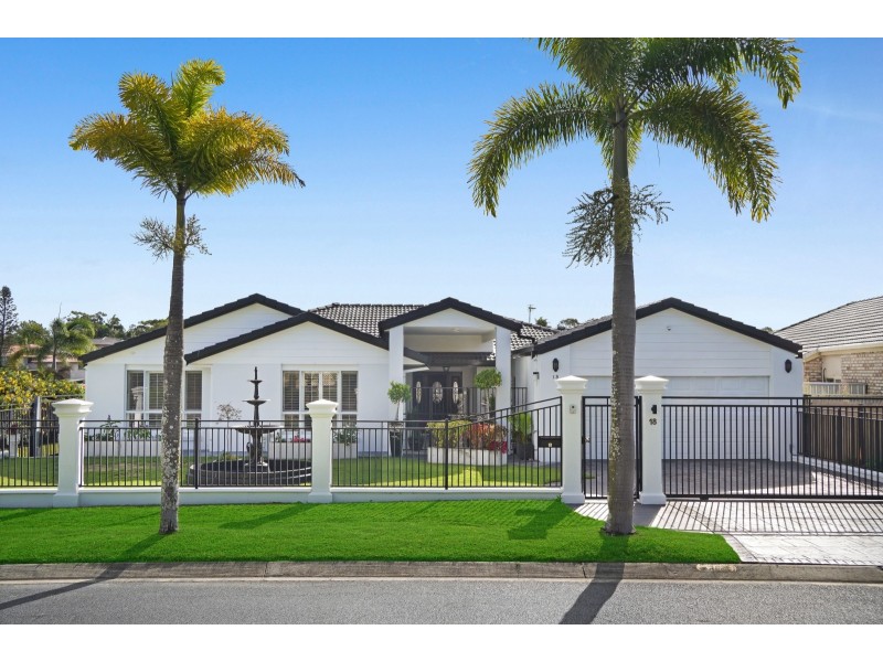 18 Mornington Terrace, Robina QLD 4226