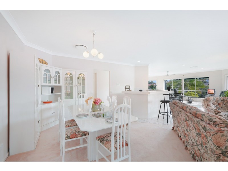 18 Mornington Terrace, Robina QLD 4226