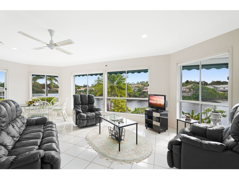 18 Mornington Terrace, Robina QLD 4226